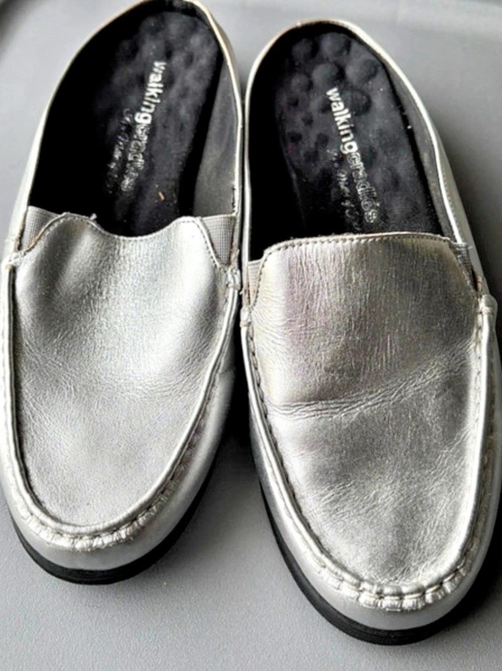 walking cradle Silver Leather-Look Moccasin Loafers